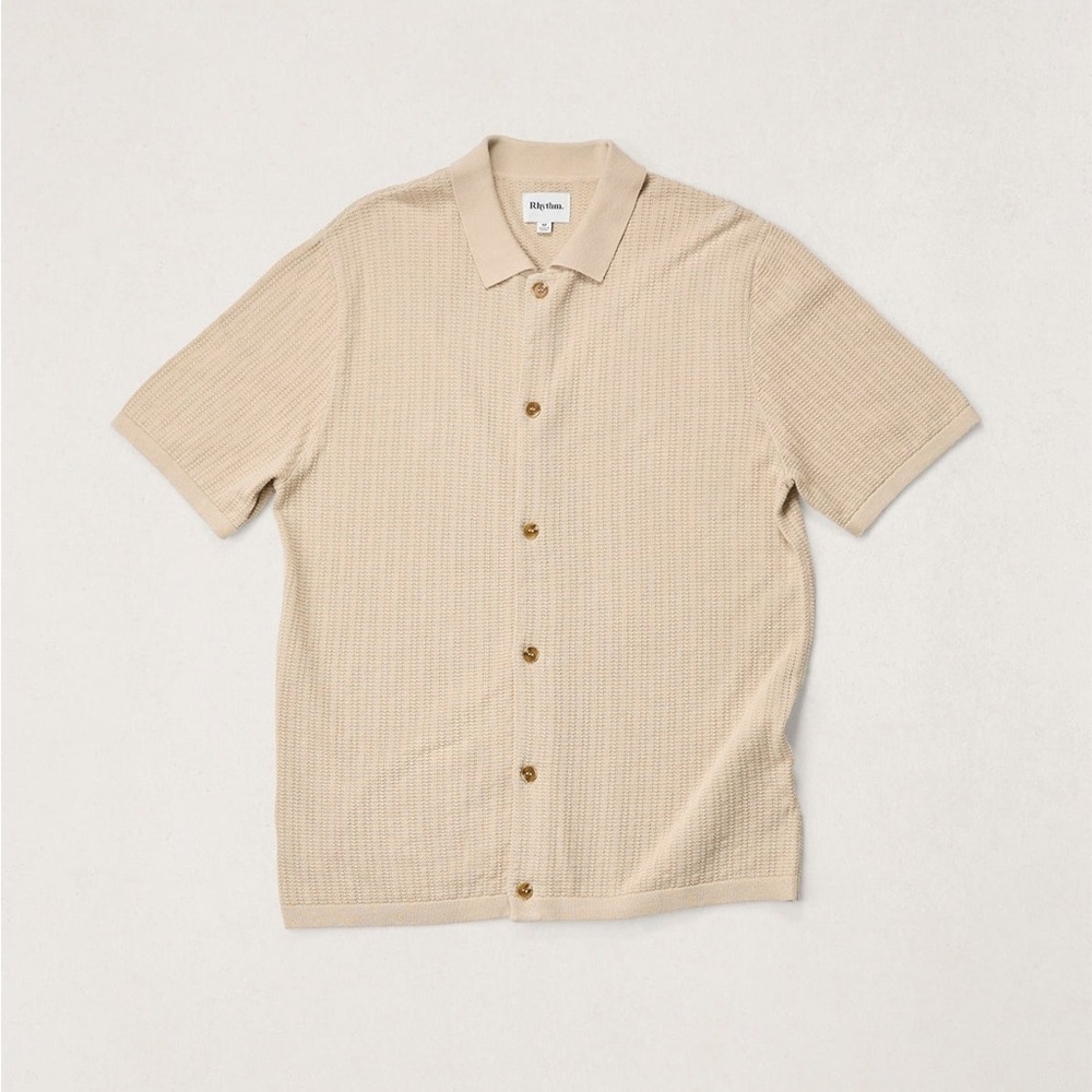 RHYTHM men’s Textured Knit Short Sleeve Shirt